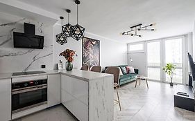 Luxury And Modern-City Center&G925